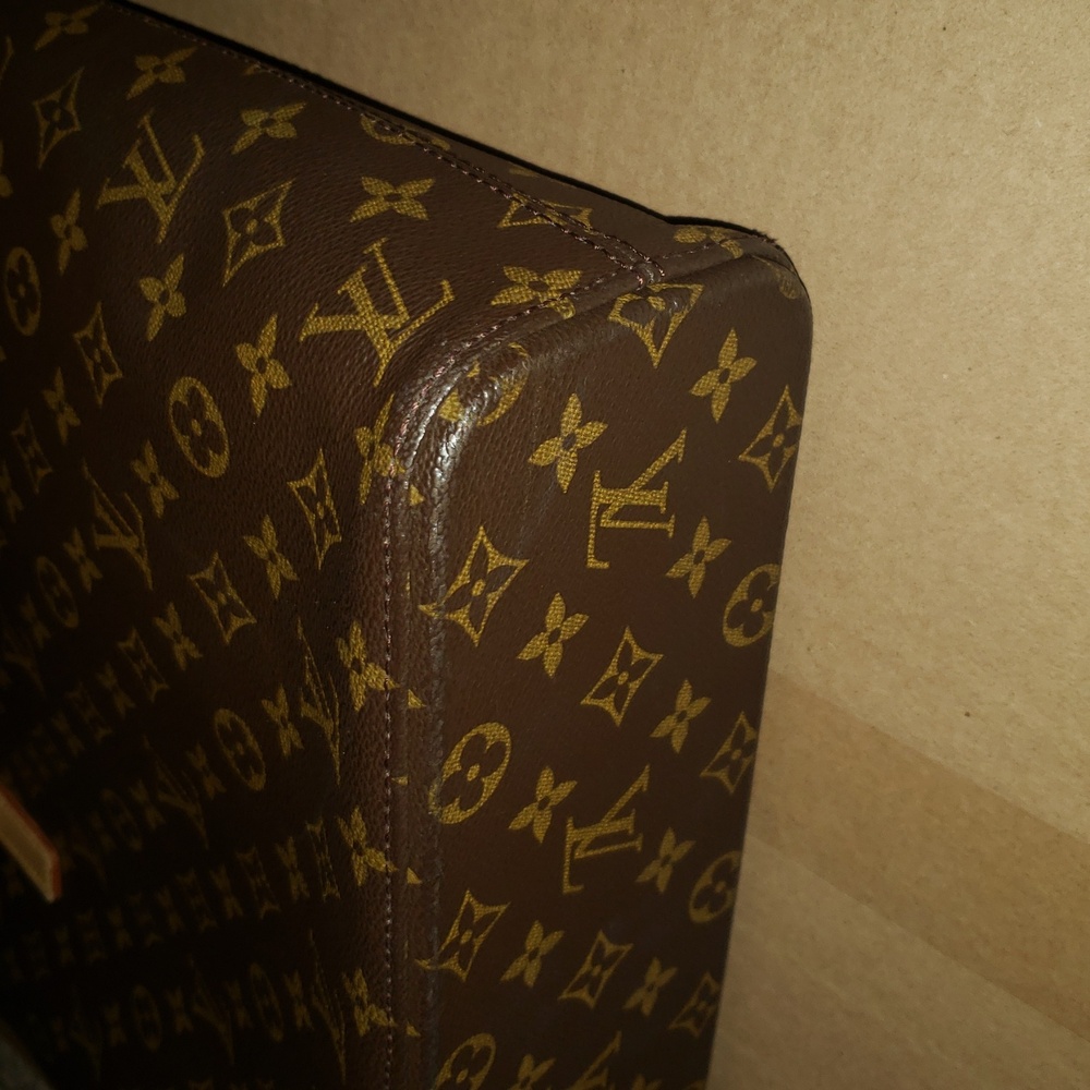 LV Luco Tote EUC Pocket Protector for Minor Peeling - Picture 13 of 17